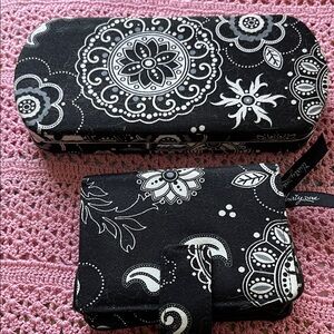thirty-one Black and White Floral Wallet and ID Folio